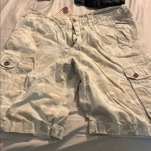 American eagle cargo shorts